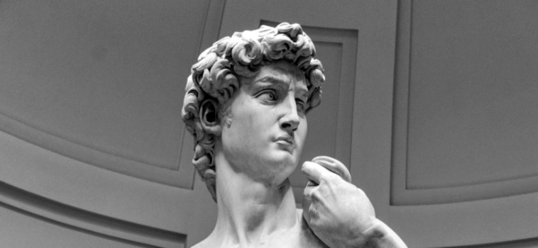 “Il Gigante” di marmo in piazza Signoria per celebrare Michelangelo