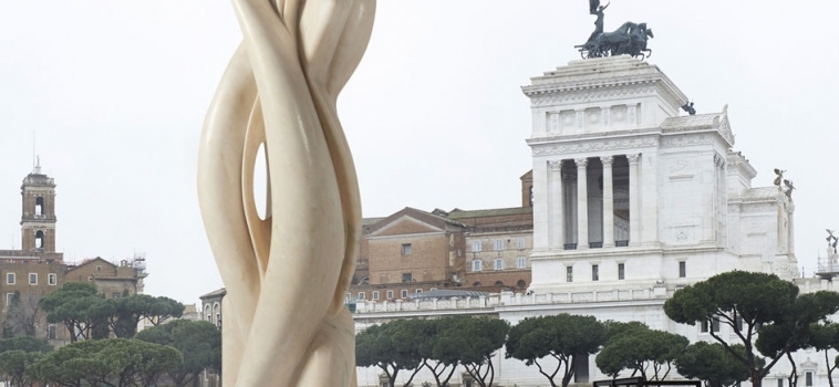 Città Eterna, eterni marmi: Pablo Atchugarry in mostra a Roma